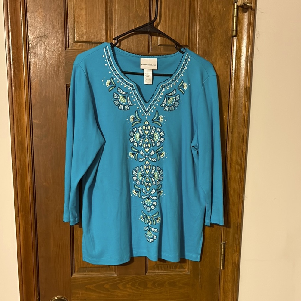 Women’s half sleeve shirt.